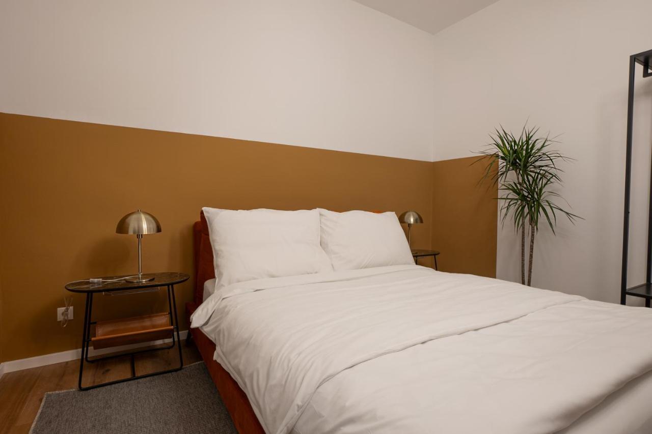 Stylish Central 1-Bedroom Apartment With A Terrace Viena Exterior foto